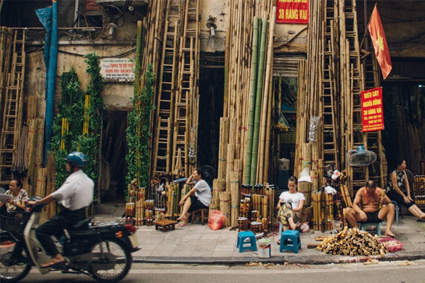 Tiny alleys define Hanoi