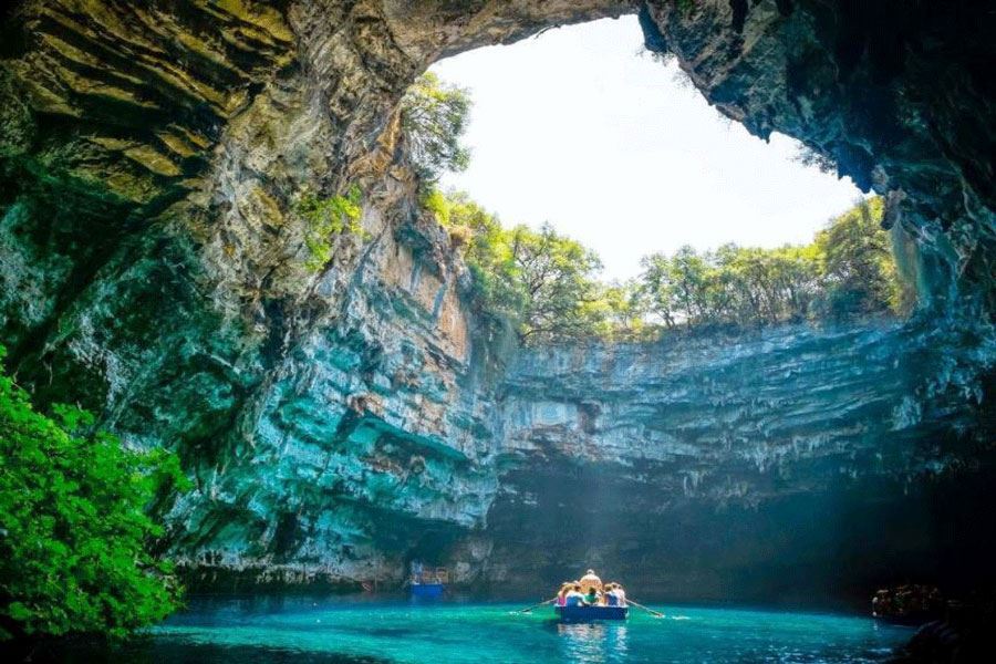 Paradise Cave – Phong Nha Cave (daily tour)